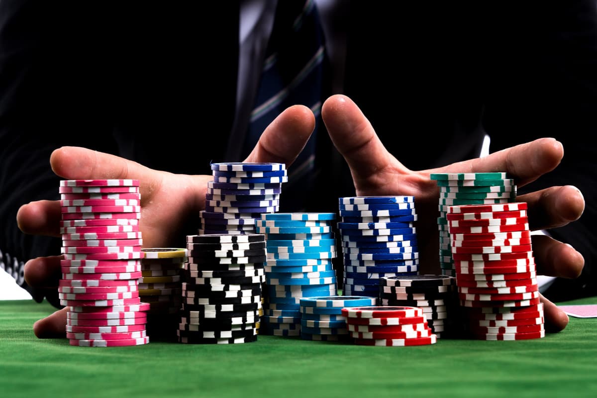 Cách Chơi Poker - Khám Phá Thế Giới Đầy Thú Vị Của Trò Chơi Bài